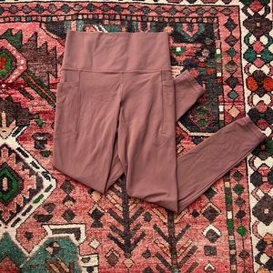 Athleta Salutation Stash Tight 7/8 Leggings